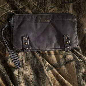 Roxy wristlet